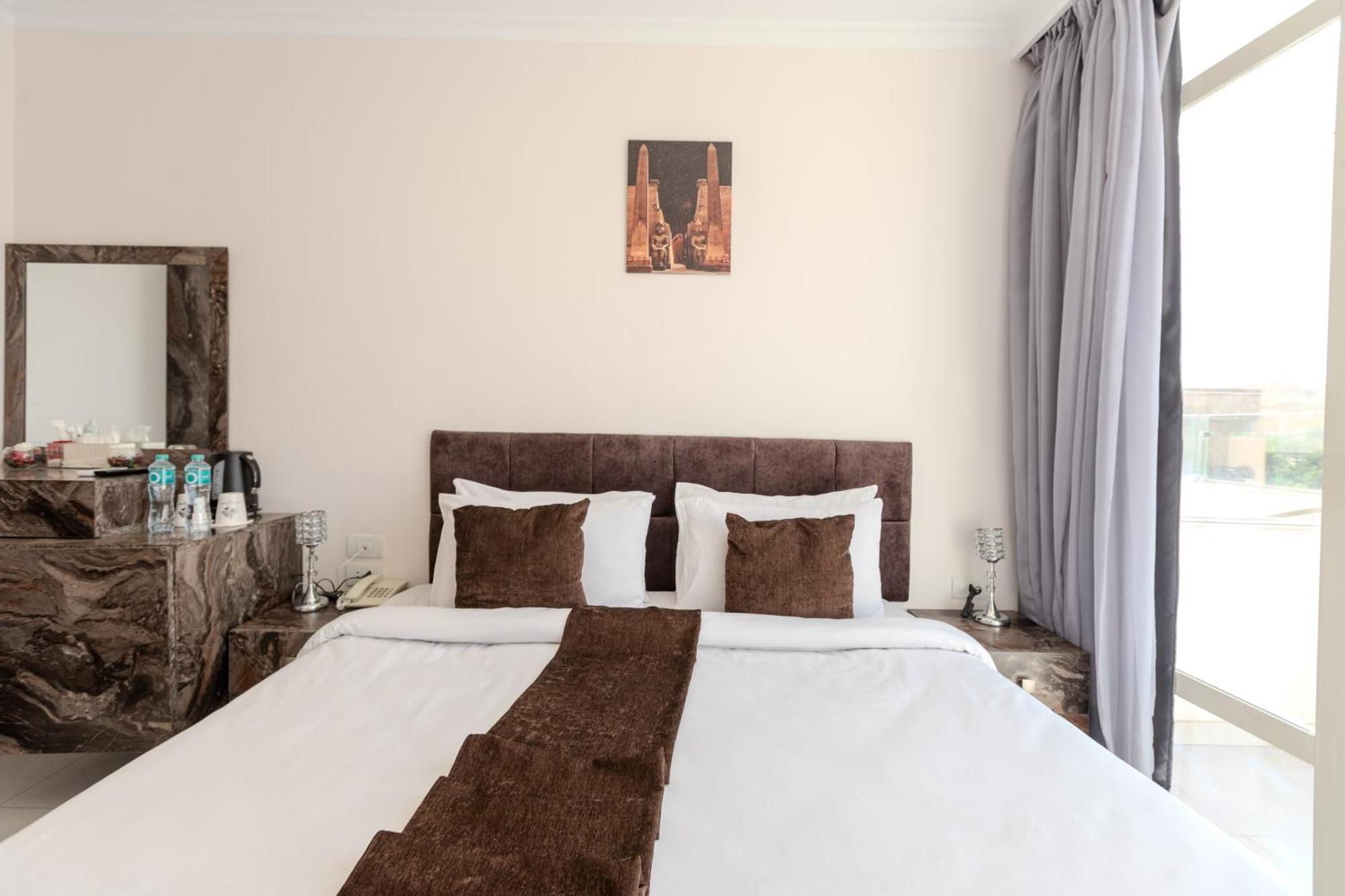 Shadow Pyramids Suites And Jacuzzi Kafrat al Jabal Luaran gambar